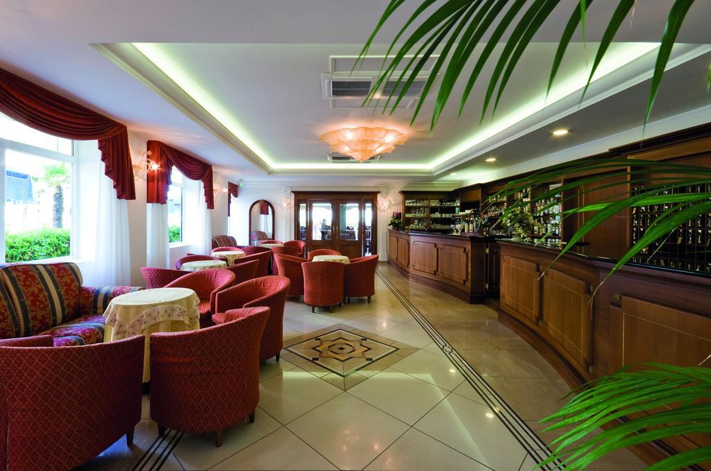 Hotel Capanni Bellaria-Igea Marina Esterno foto