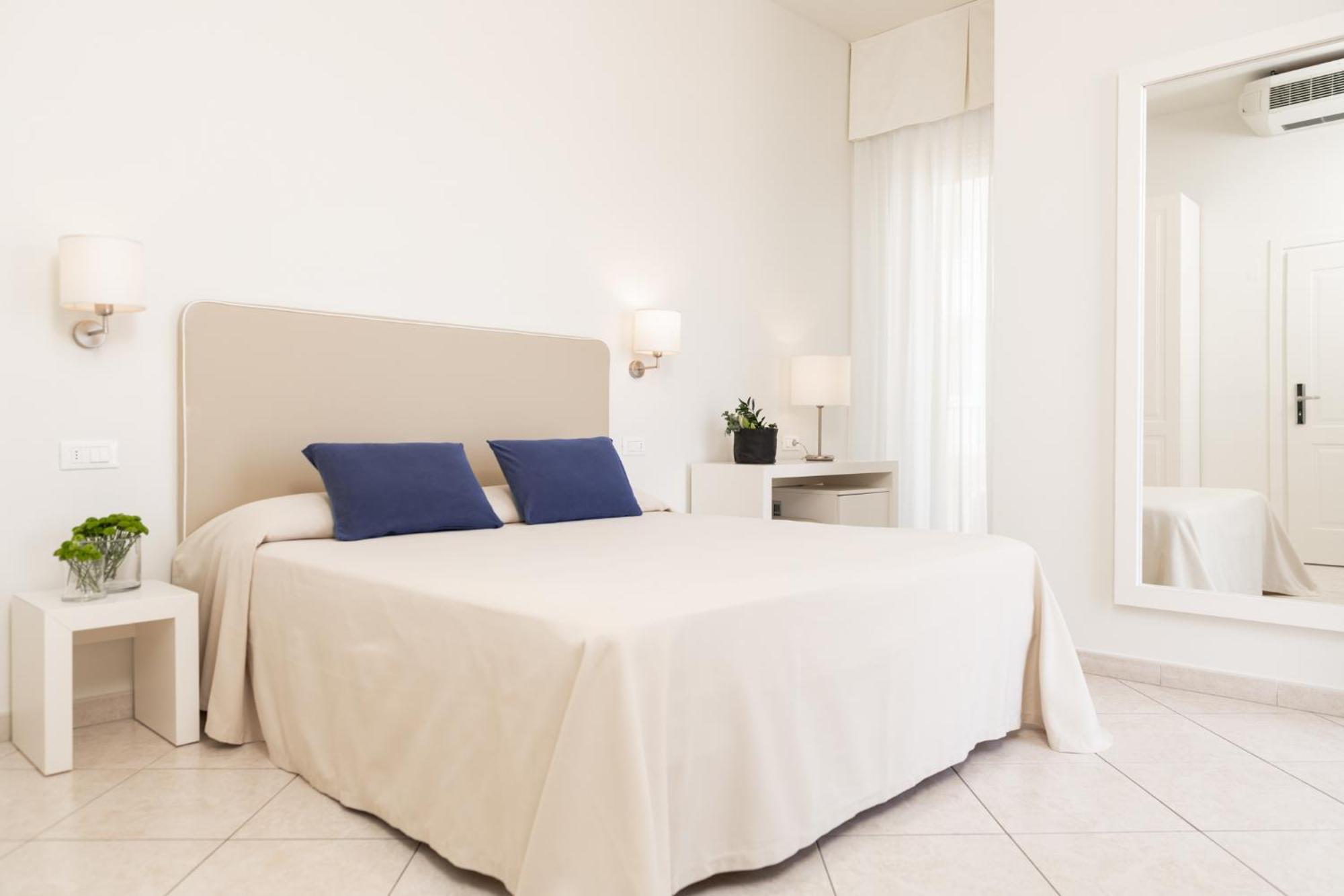 Hotel Capanni Bellaria-Igea Marina Esterno foto