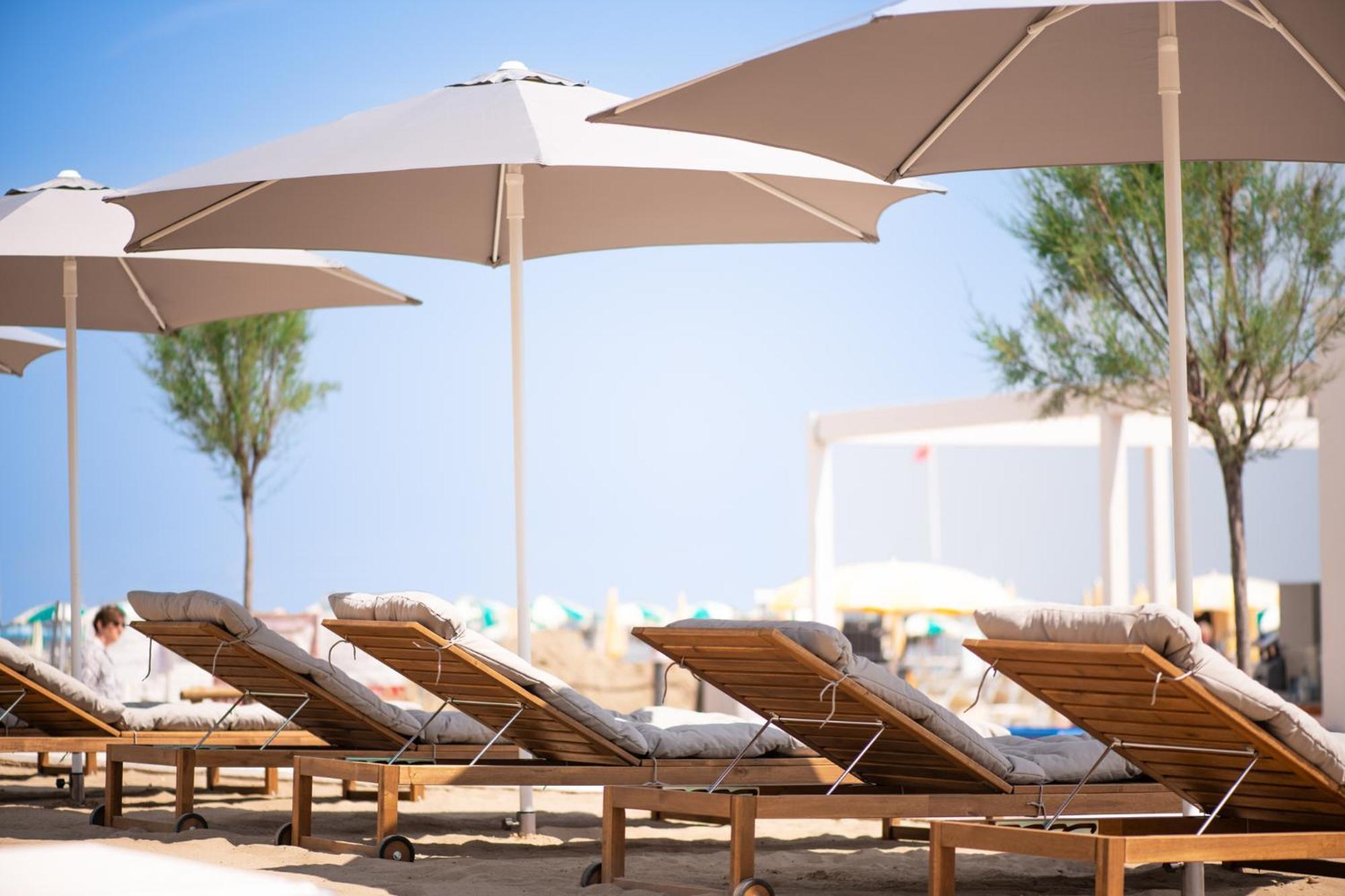 Hotel Capanni Bellaria-Igea Marina Esterno foto