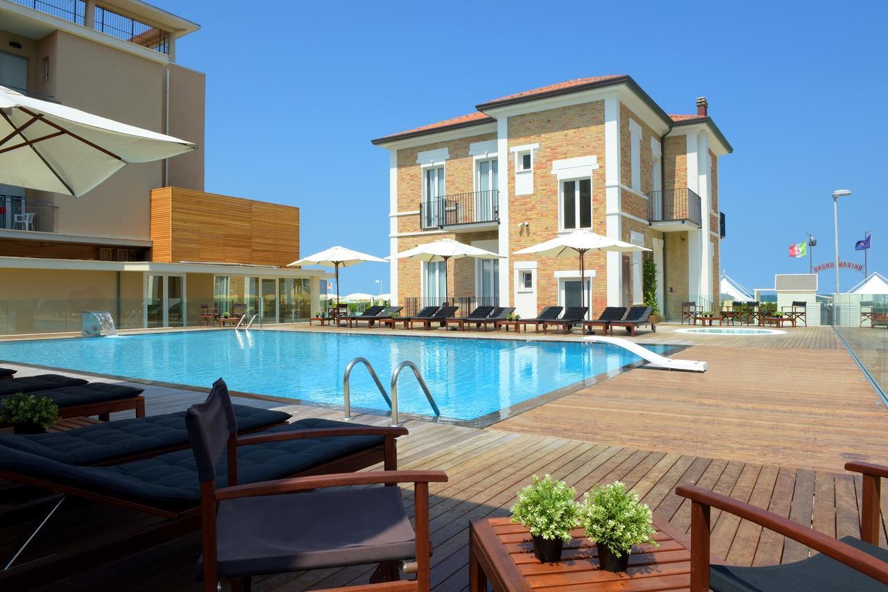 Hotel Capanni Bellaria-Igea Marina Esterno foto